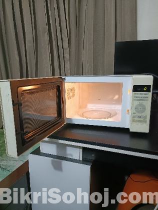 LG Microwave Oven 24 liters